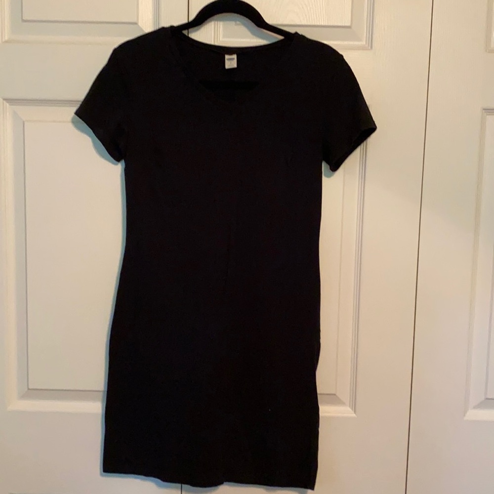 Black Old Navy dress. Size small
